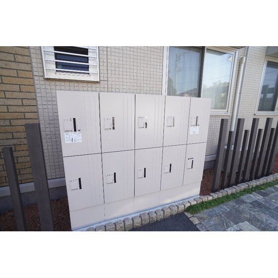 物件外観写真4　(宅配ボックス)