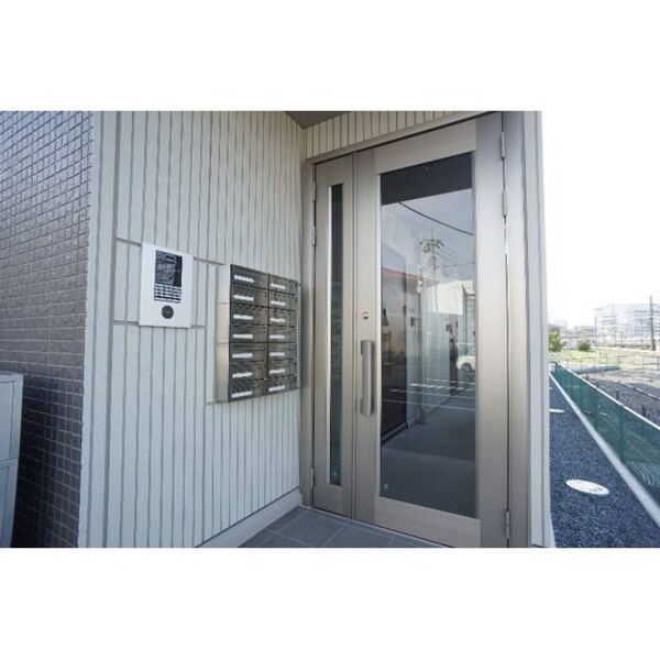 その他(共用エントランスにはオートロッ)