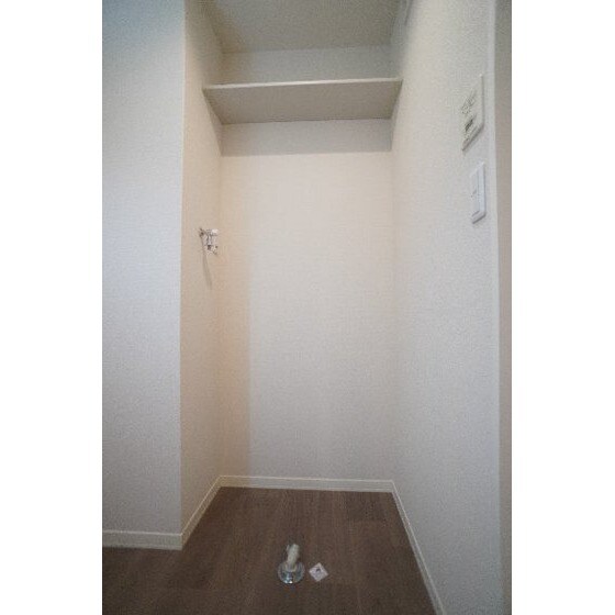 物件内観写真10　(室内洗濯機置き場)