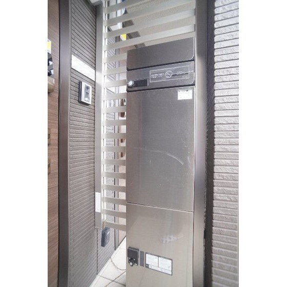 物件外観写真2　(宅配ボックスあり)