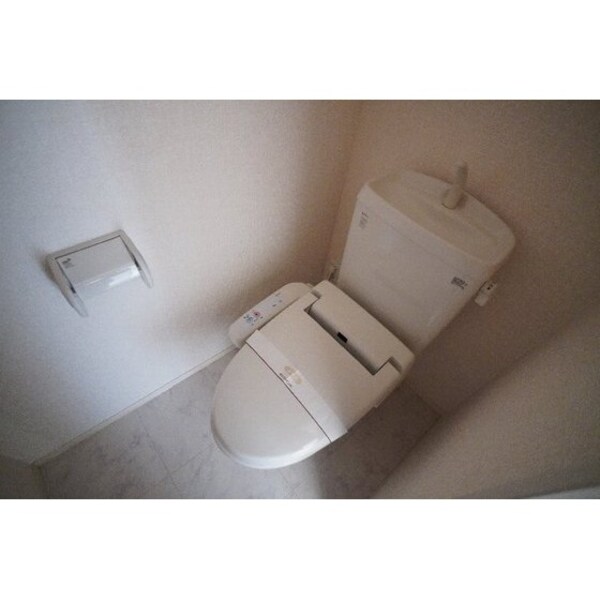 トイレ(※同仕様、別の部屋の写真です)