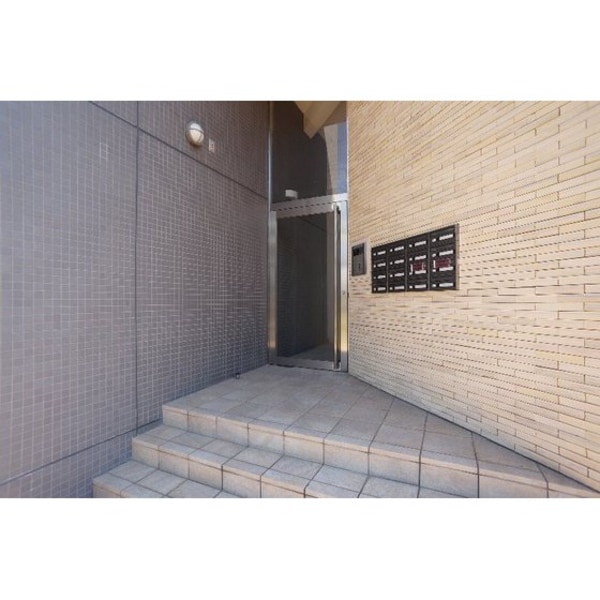 セキュリティ(共用エントランスにはオートロッ)