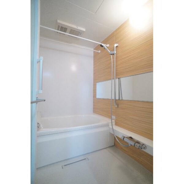 バス／シャワールーム等(※同仕様、別の部屋の写真です)