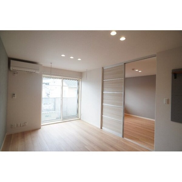 居室・リビング(※同仕様、別の部屋の写真です)