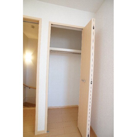 物件内観写真24　(ＬＤＫの収納)