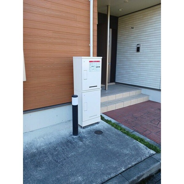 物件内観写真16　(宅配ボックスあり)