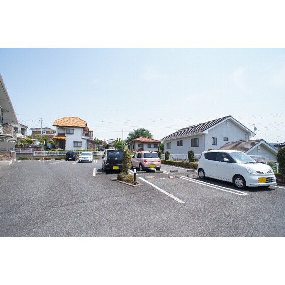 パインフィールドＢの駐車場