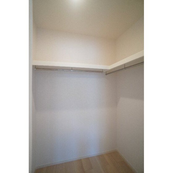 物件内観写真14　(ウォークインクローゼット)