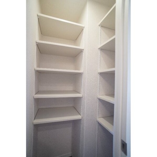 収納(キッチン横の収納)