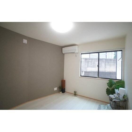 物件内観写真6　(※家具・装飾品は物件に付帯する)