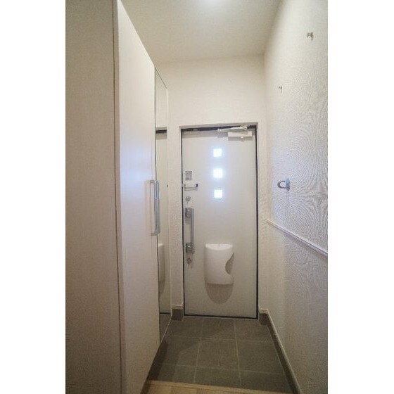 マルベリーガーデン　Ⅰの玄関