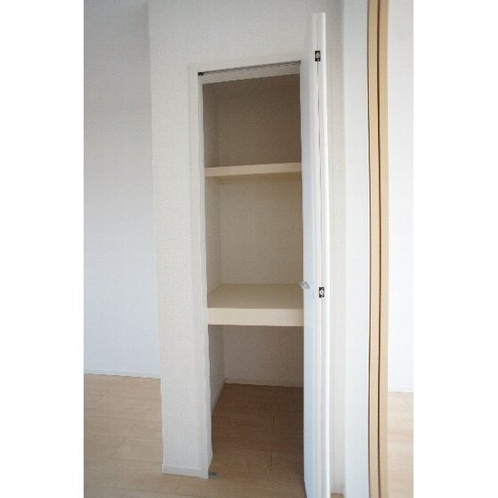 物件内観写真24　(ＬＤＫの収納)