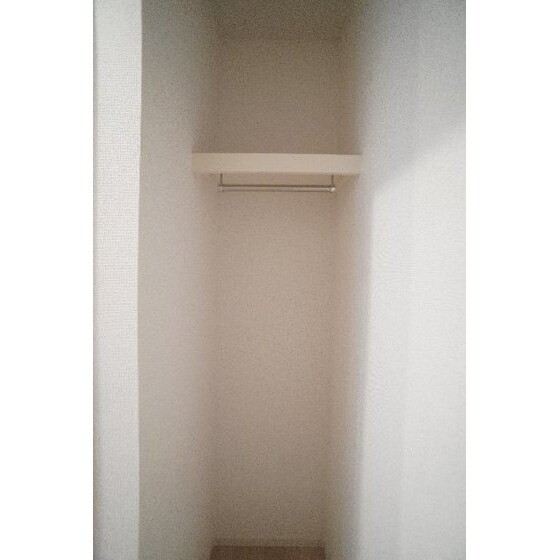 物件内観写真25　(ＬＤＫの収納)