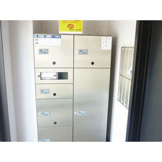 物件内観写真16　(宅配ボックスあり)