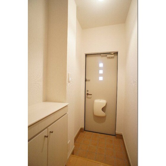 アパートメントこころの玄関