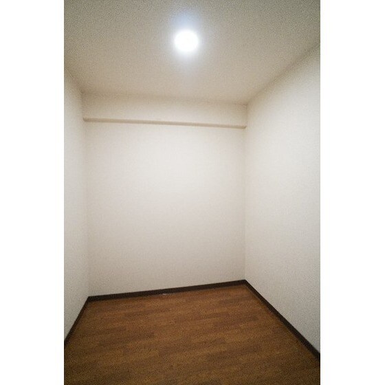 物件内観写真12　(納戸)