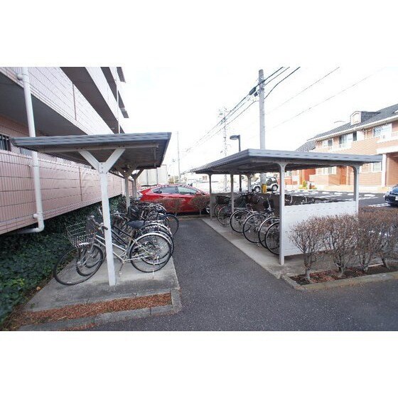 物件外観写真4　(駐輪場)