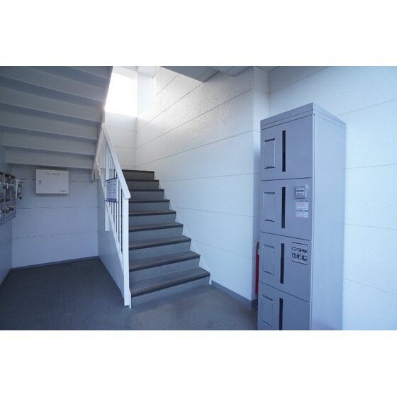 物件外観写真4　(宅配ボックスあり)