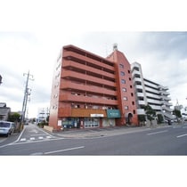 平山マンションの外観写真