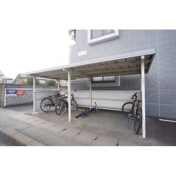 物件外観写真2　(駐輪場)