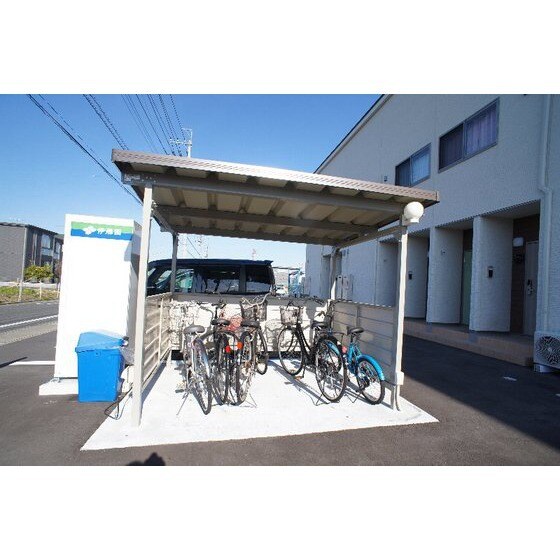 物件外観写真2　(駐輪場)