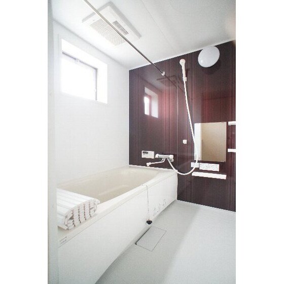 物件内観写真8　(追い炊き付き)