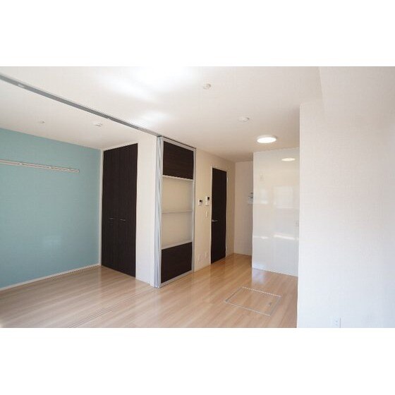 ＩＳＨＩＫＡＷＡ　ＨＩＬＬＳ　Ⅶの居室・リビング