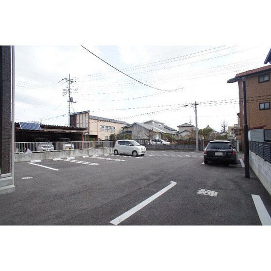 ＩＳＨＩＫＡＷＡ　ＨＩＬＬＳ　Ⅶの駐車場