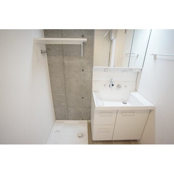 物件内観写真10　(室内洗濯機置き場)