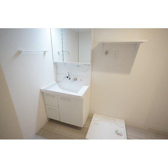 物件内観写真10　(室内洗濯機置き場)