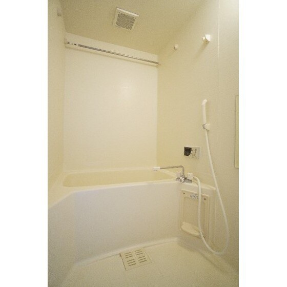 サージ　Ａのバス