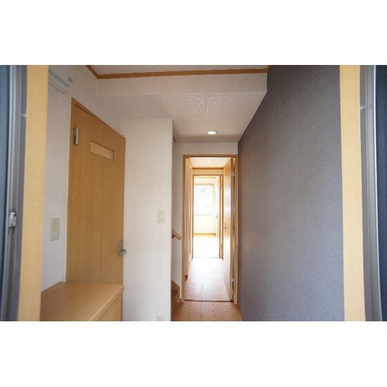 サージ　Ａの玄関