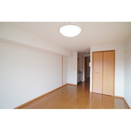 ナカイパレス　ＰａｒｔⅡの居室・リビング