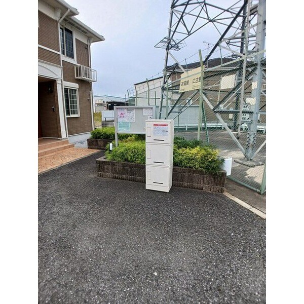 物件内観写真15　(宅配ボックスあり)