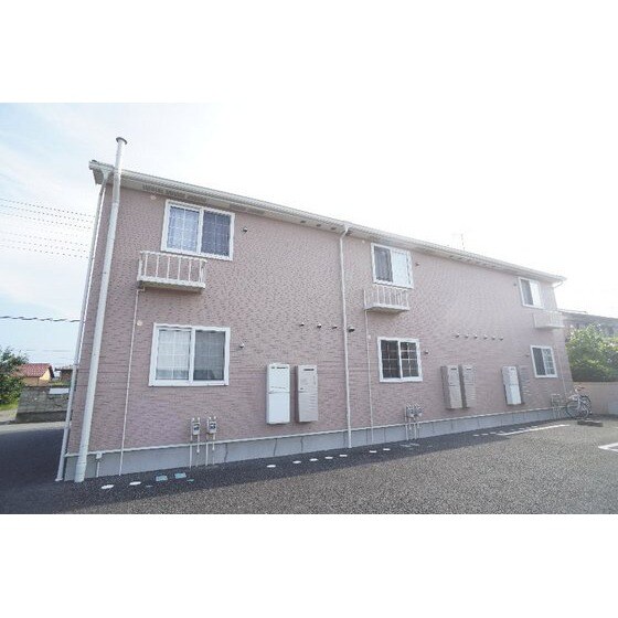 グランブリーゼの物件外観写真