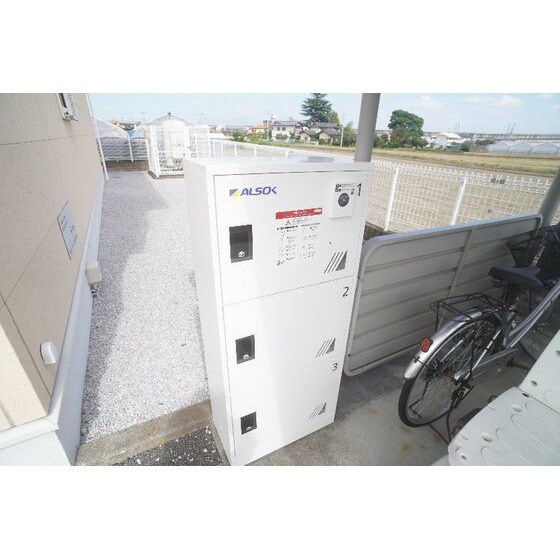 物件外観写真2　(宅配ボックス)