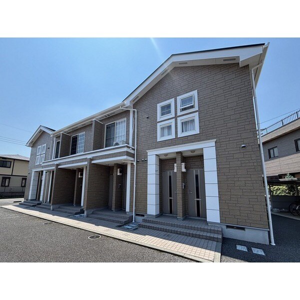 デフィー・ホワイトの物件外観写真