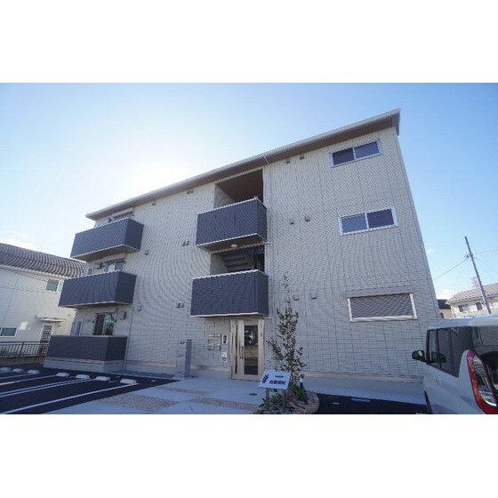 Ｄ－ＲＯＯＭ台新田町の建物外観