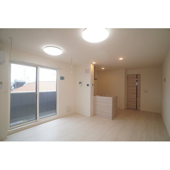 Ｄ－ＲＯＯＭ台新田町の居室・リビング