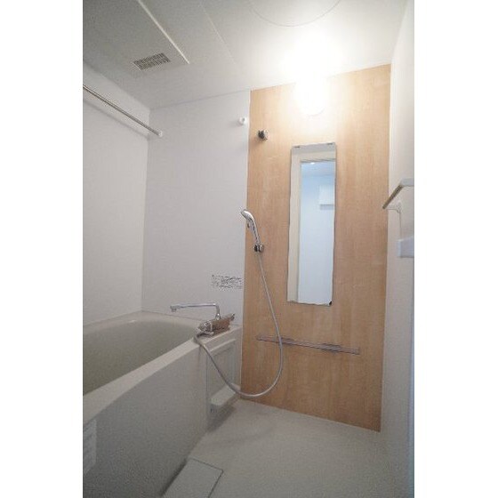 Ｄ－ＲＯＯＭ台新田町のバス