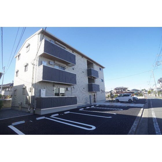 Ｄ－ＲＯＯＭ台新田町の駐車場