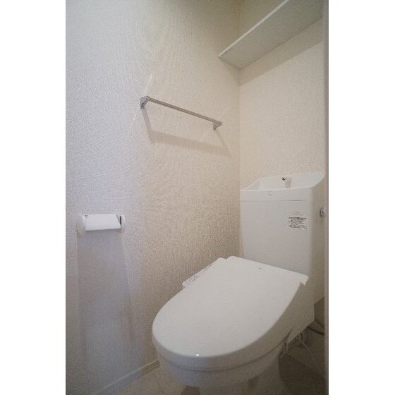 Ｄ－ＲＯＯＭ台新田町のトイレ