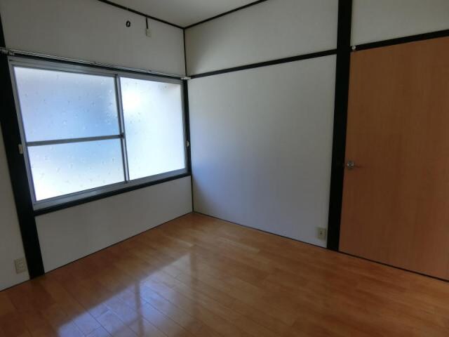 物件内観写真4　(洋室4.5帖)