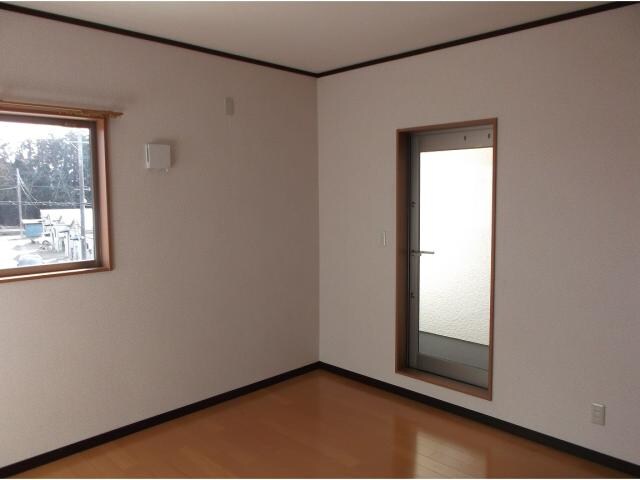 物件内観写真9　(2F洋室8帖)