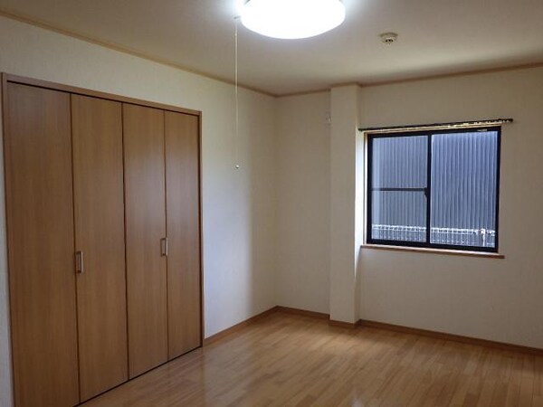 居室(洋間7.3帖)
