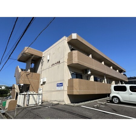 レブェール外観写真