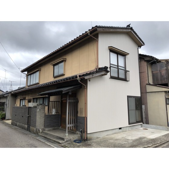 大坪町２丁目貸家