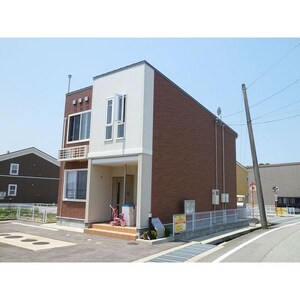 アース　フィア外観写真