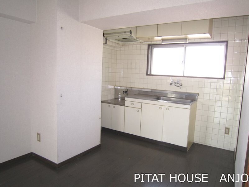 物件内観写真3　(参考写真１０４)