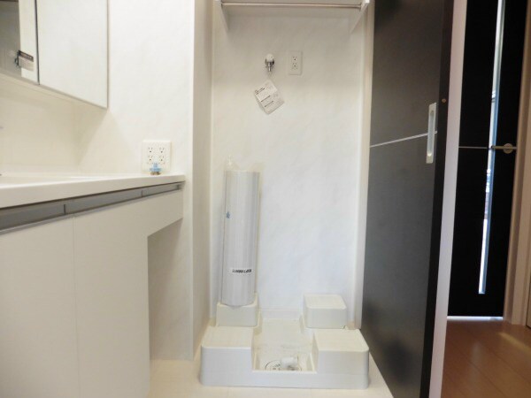 物件内観写真14　(別室例)